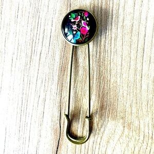 Vintage Style Bird Print Safety Pin StyleBrooch, NWT, Handmade, Unworn